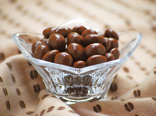 南蛮屋のコーヒー豆チョコレート『珈琲豆そのまんま贅沢チョコ』