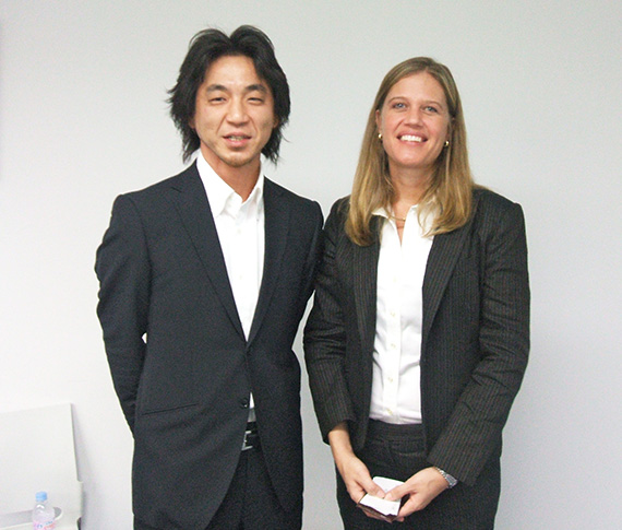 農園主ピーターソン・ファミリー(レイチェル・ピーターソン女史)と南蛮屋の焙煎士 村松のショット