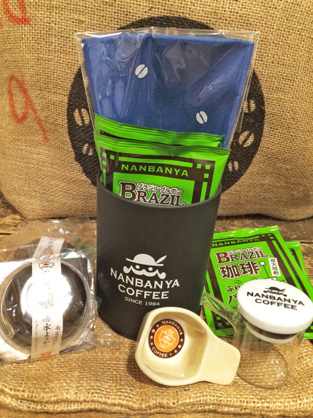 オリジナル保存缶に南蛮屋グッズを詰め込んだ『NANBAN缶』