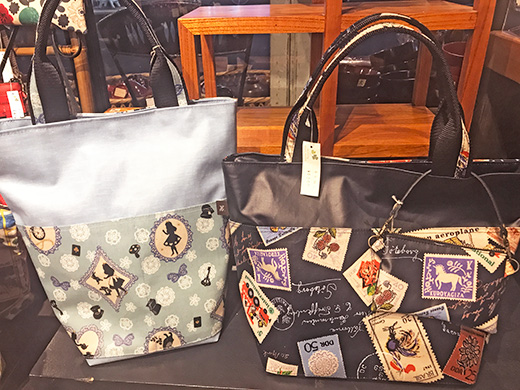 外ポッケ付きのトートバッグ