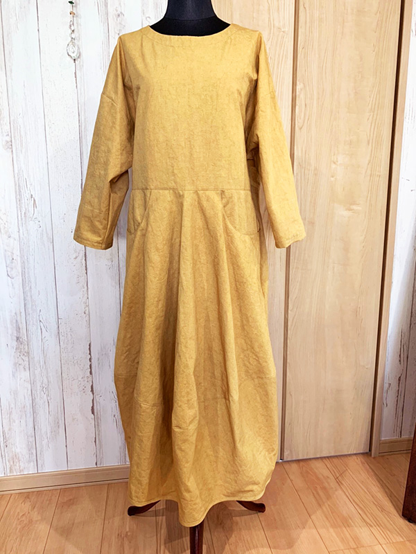 布の風合いにこだわったワンピース