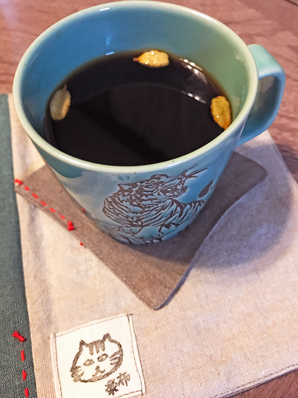 カルダモン入りのお手軽スパイスコーヒー