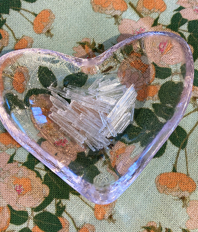 食品添加物のハッカの結晶