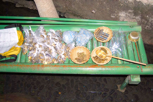 銭洗い弁天で洗った五円玉