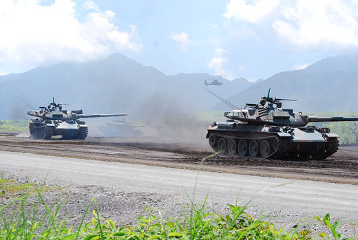 富士総合火力演習 戦車隊