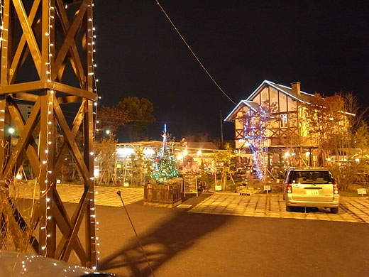 南蛮屋ガーデン・駐車場より