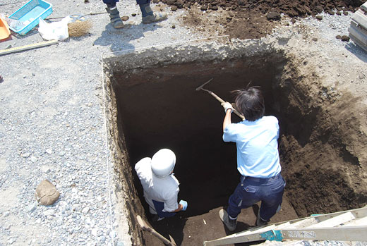 埋蔵文化財がありそうな場所を数箇所試掘