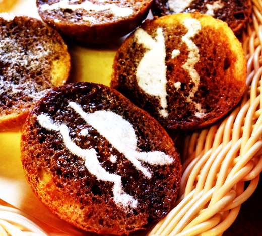 南蛮屋のマスコット的キャラクター「南蛮おやじ」のラスク